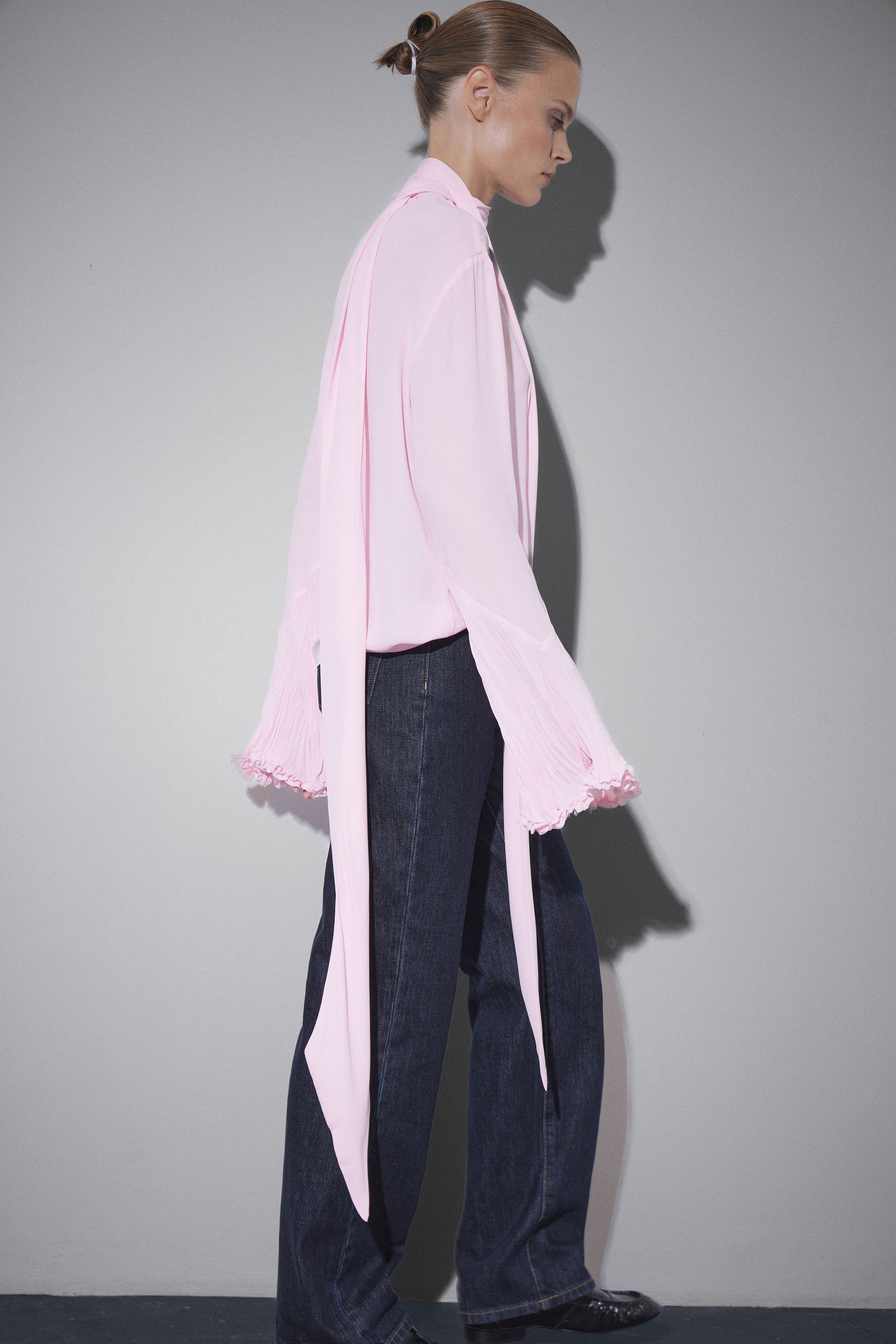 LIGHT PINK