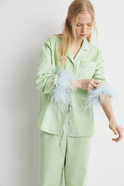 LIGHT GREEN