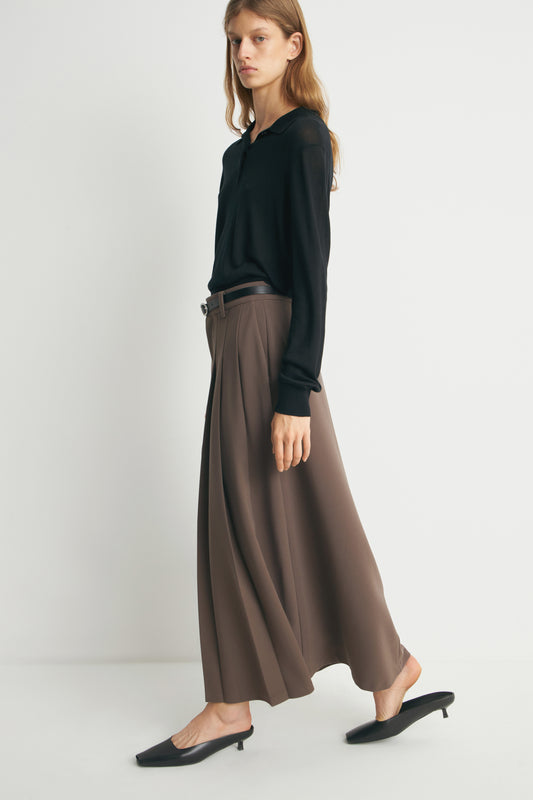 DARK BROWN
