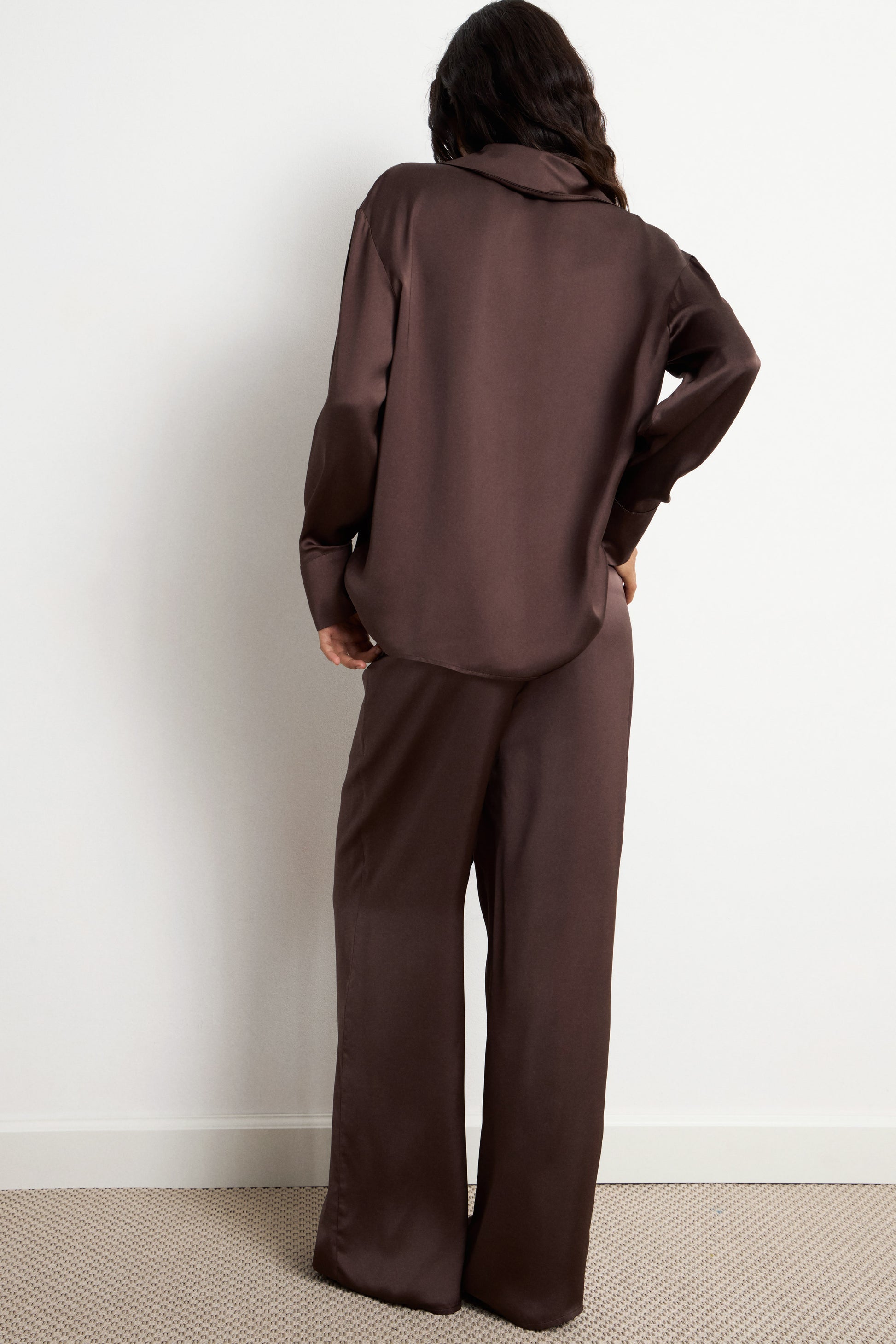 DARK BROWN